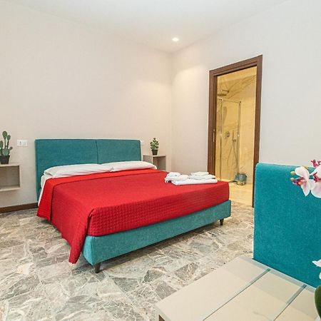 Suebi Rooms And Appartament Термолі Екстер'єр фото