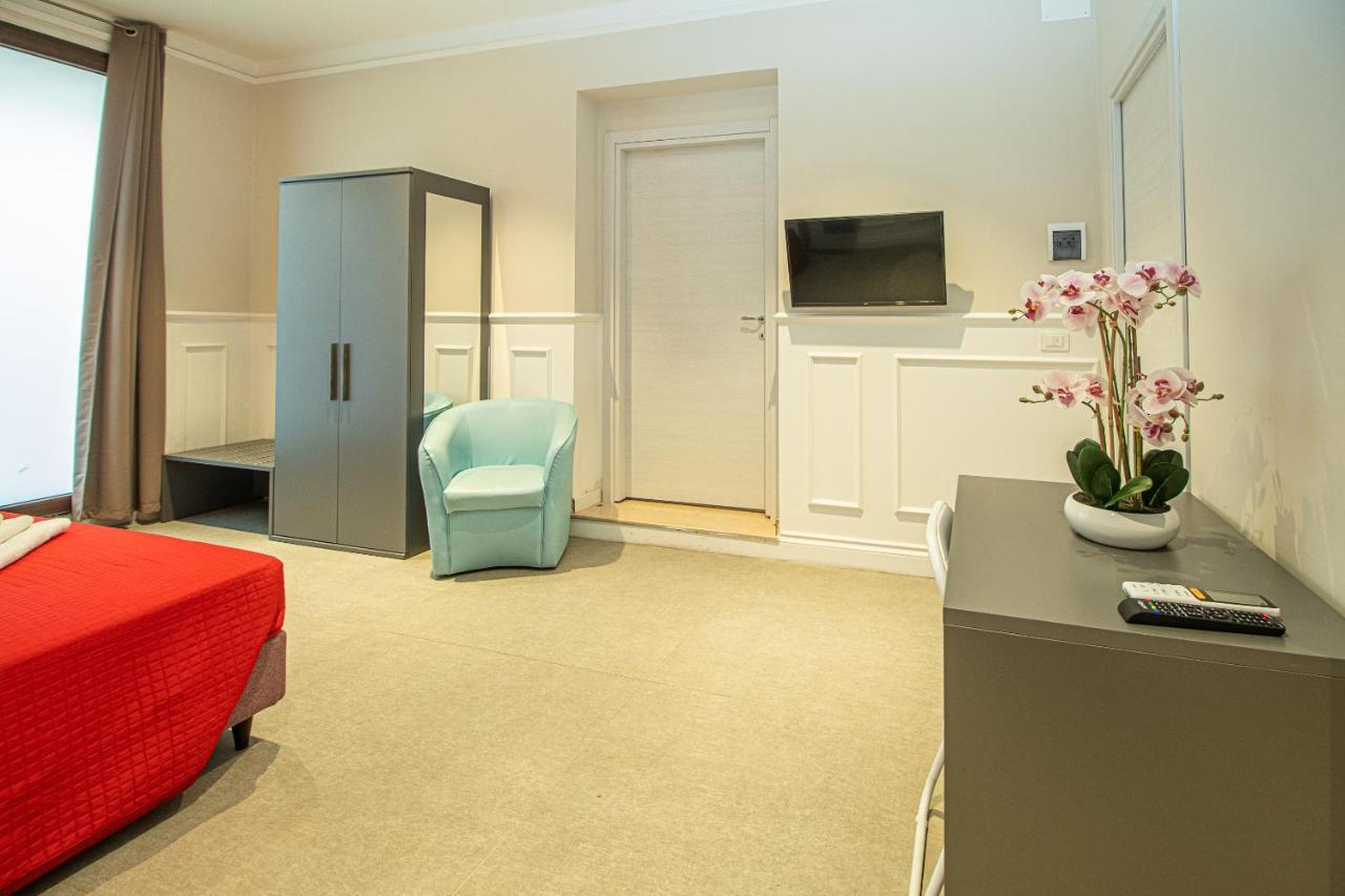 Suebi Rooms And Appartament Термолі Екстер'єр фото