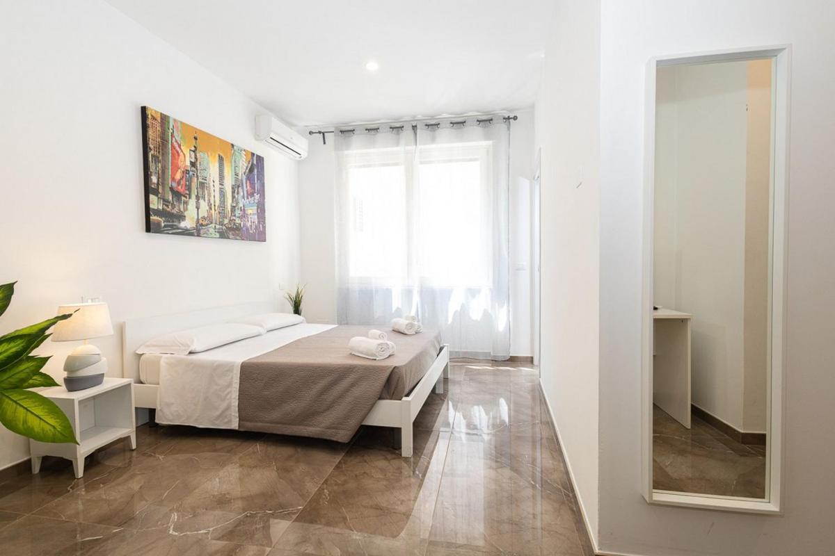 Suebi Rooms And Appartament Термолі Екстер'єр фото