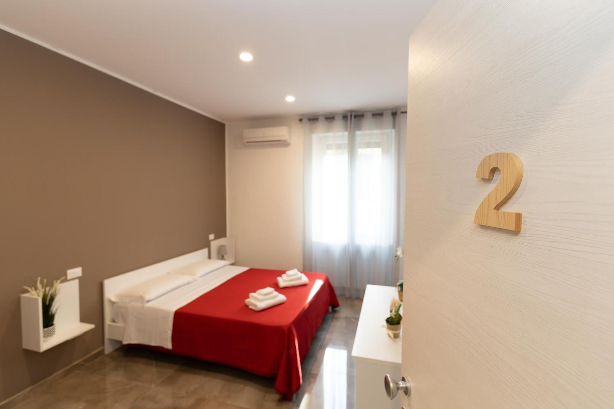 Suebi Rooms And Appartament Термолі Екстер'єр фото