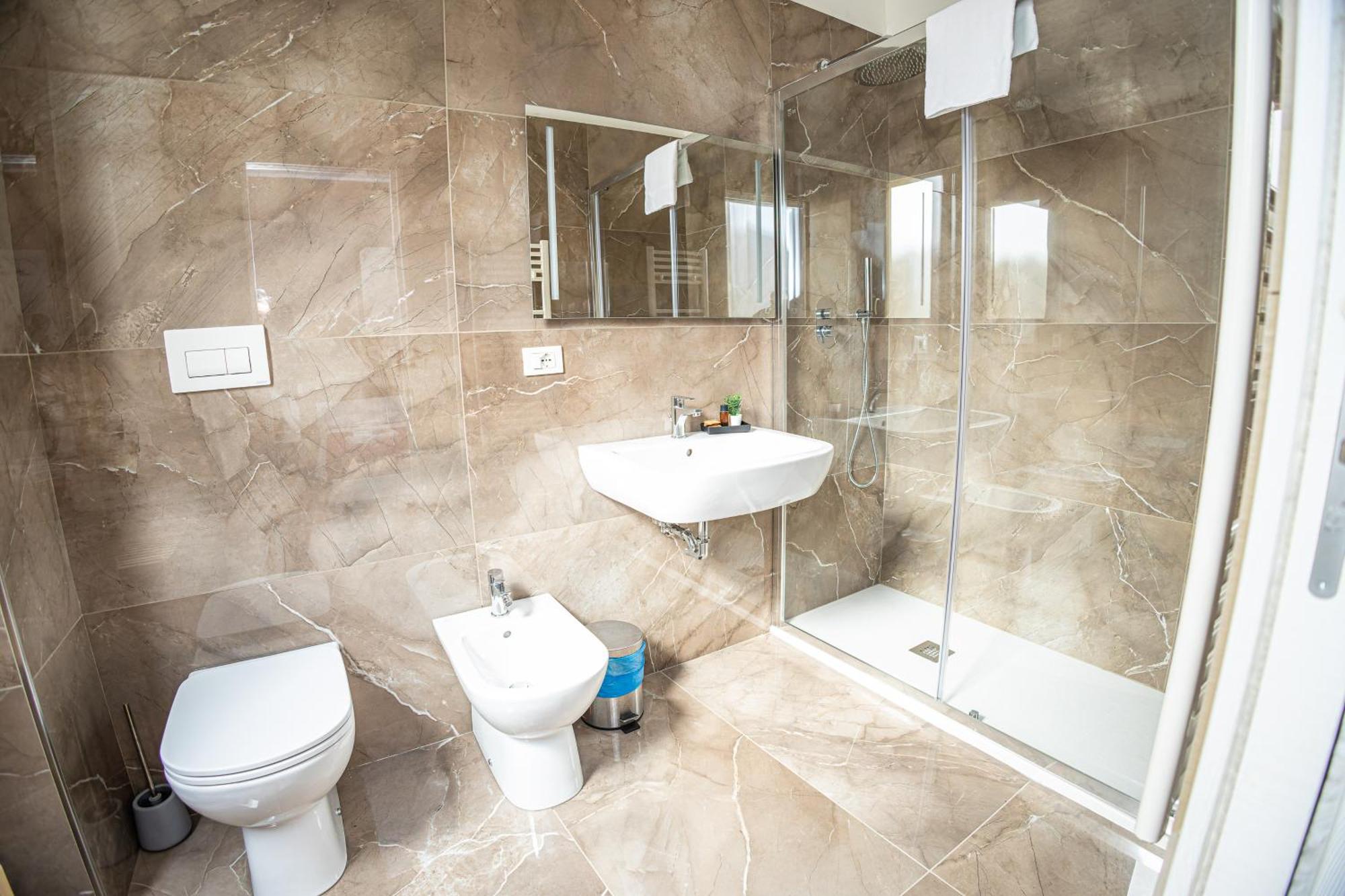 Suebi Rooms And Appartament Термолі Екстер'єр фото