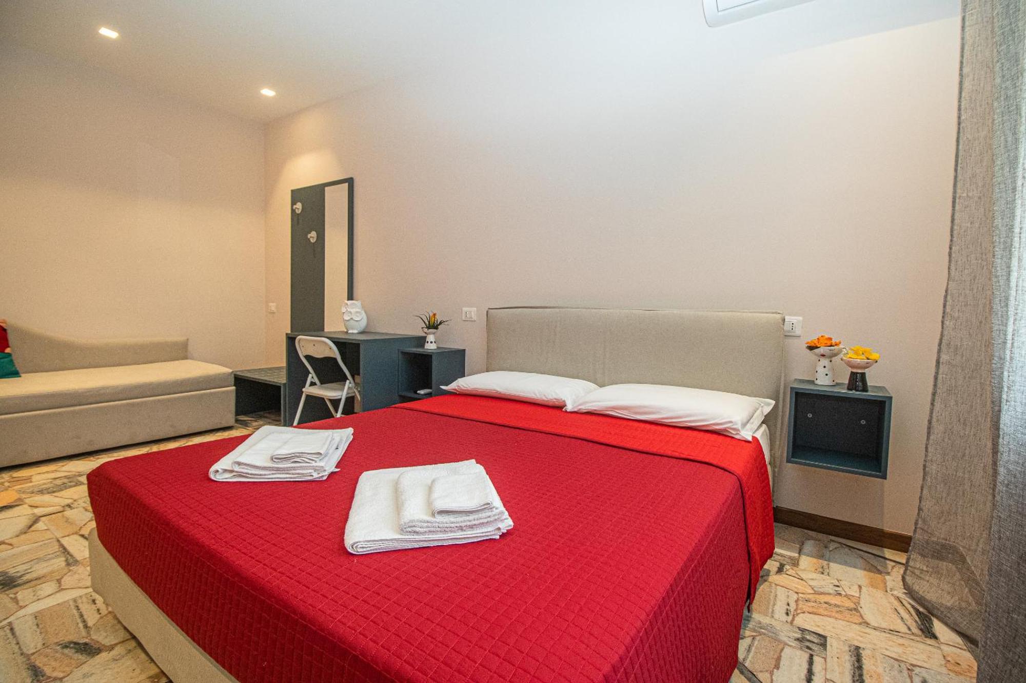 Suebi Rooms And Appartament Термолі Екстер'єр фото