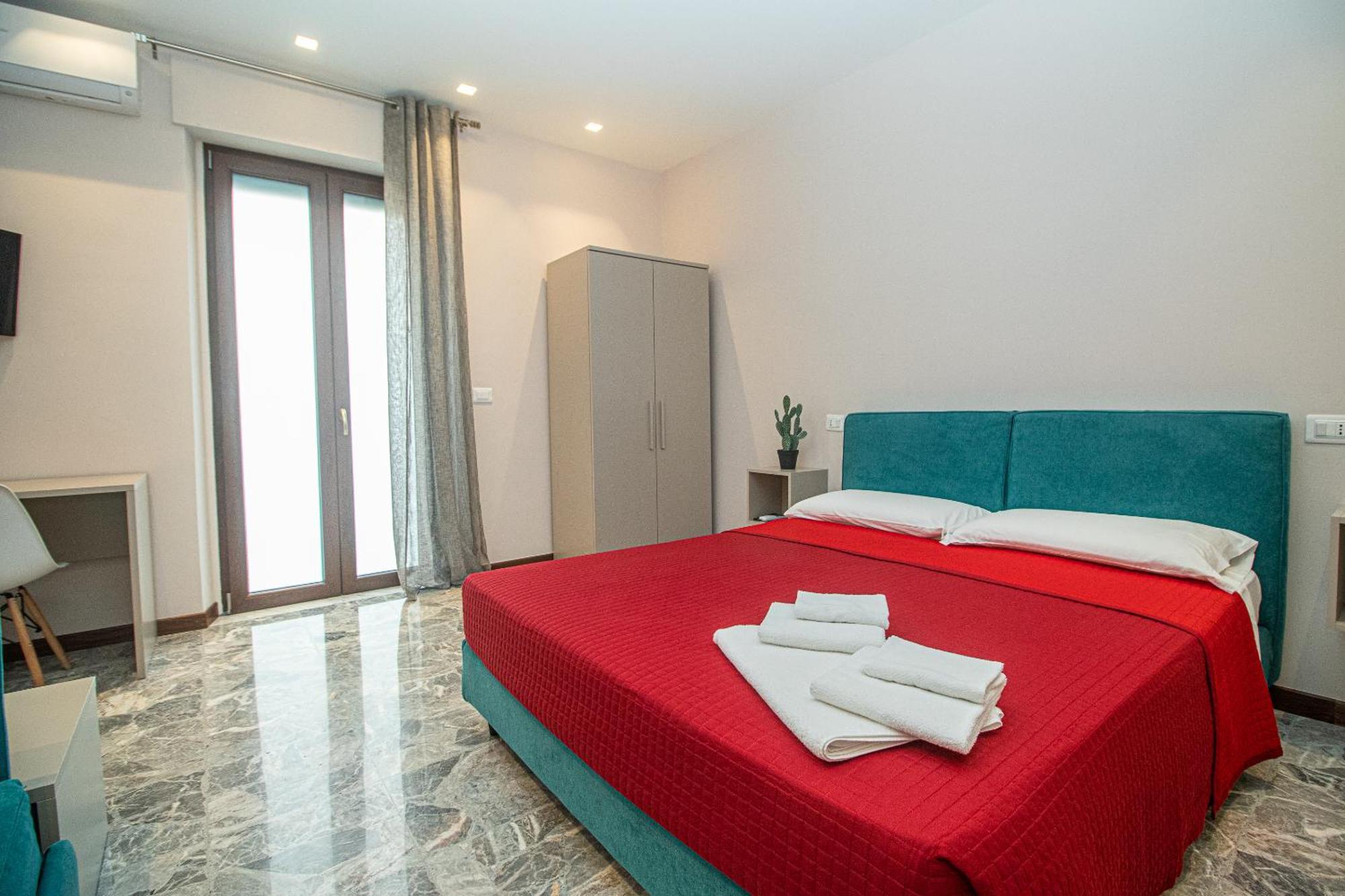 Suebi Rooms And Appartament Термолі Екстер'єр фото